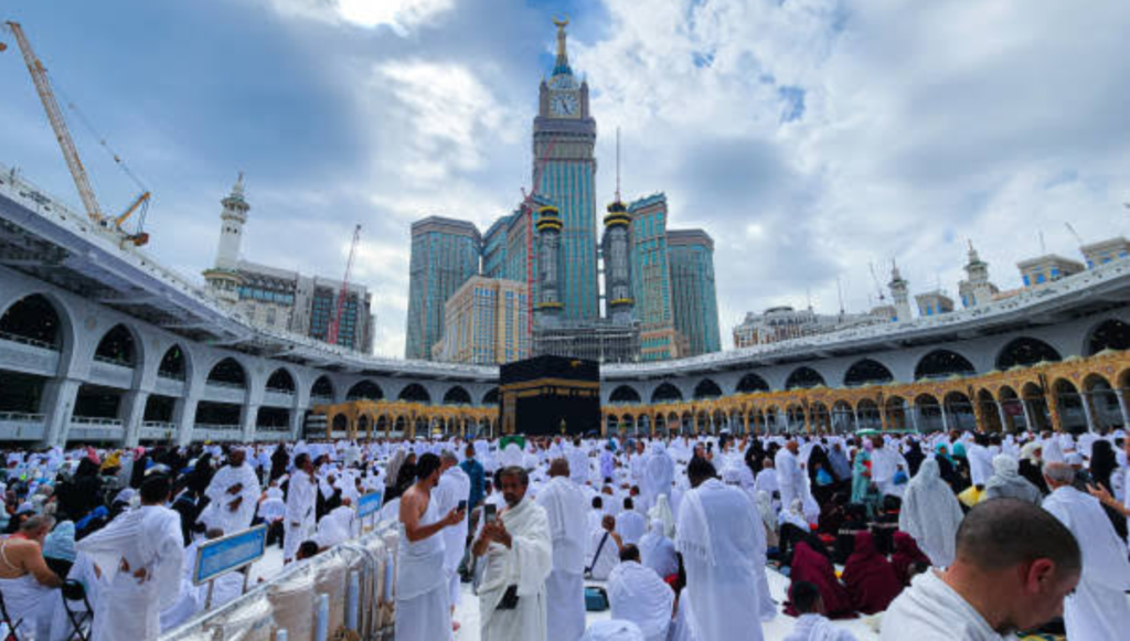 Which Umrah Travel Agency is Best? A Complete Guide for Pilgrims - In 2025